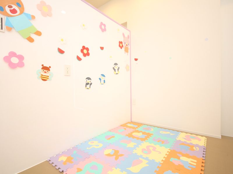 クリニックの特徴（キッズルーム完備）